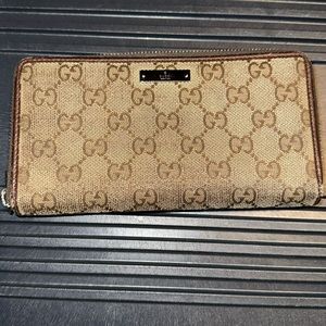 Gucci wallet